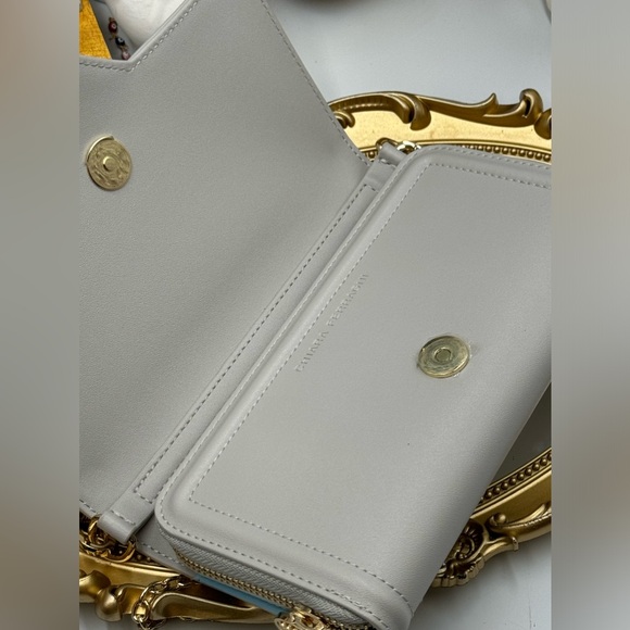 🆕 CHIARA FERRAGNI 🧿 NWB Eyelike Motif Chain Linked Wallet on Chain - Picture 10 of 15